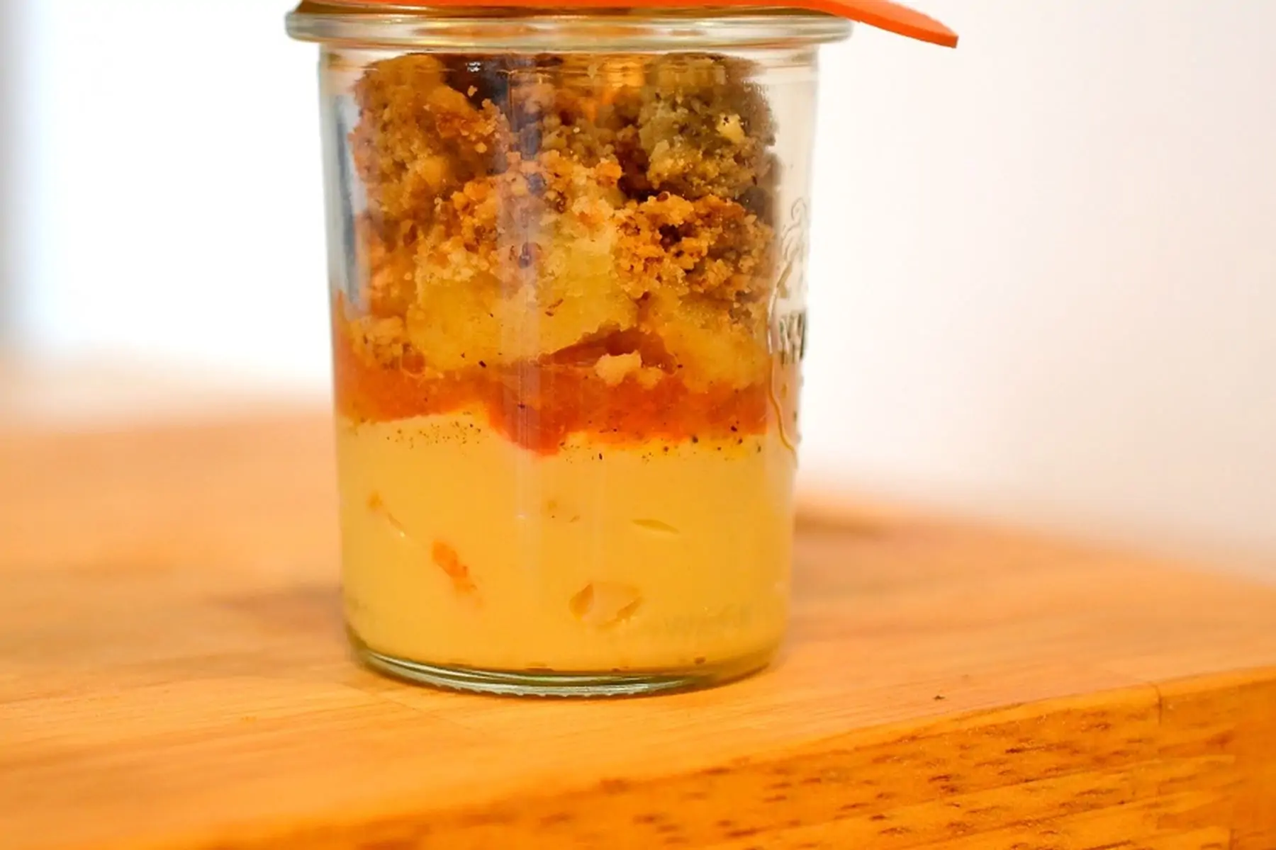 crémeux pistache fruits rouges crumble