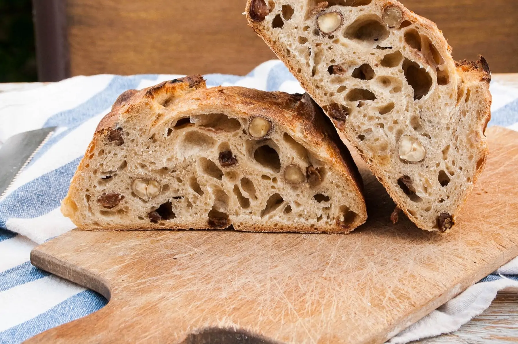 pain raisins & noisettes