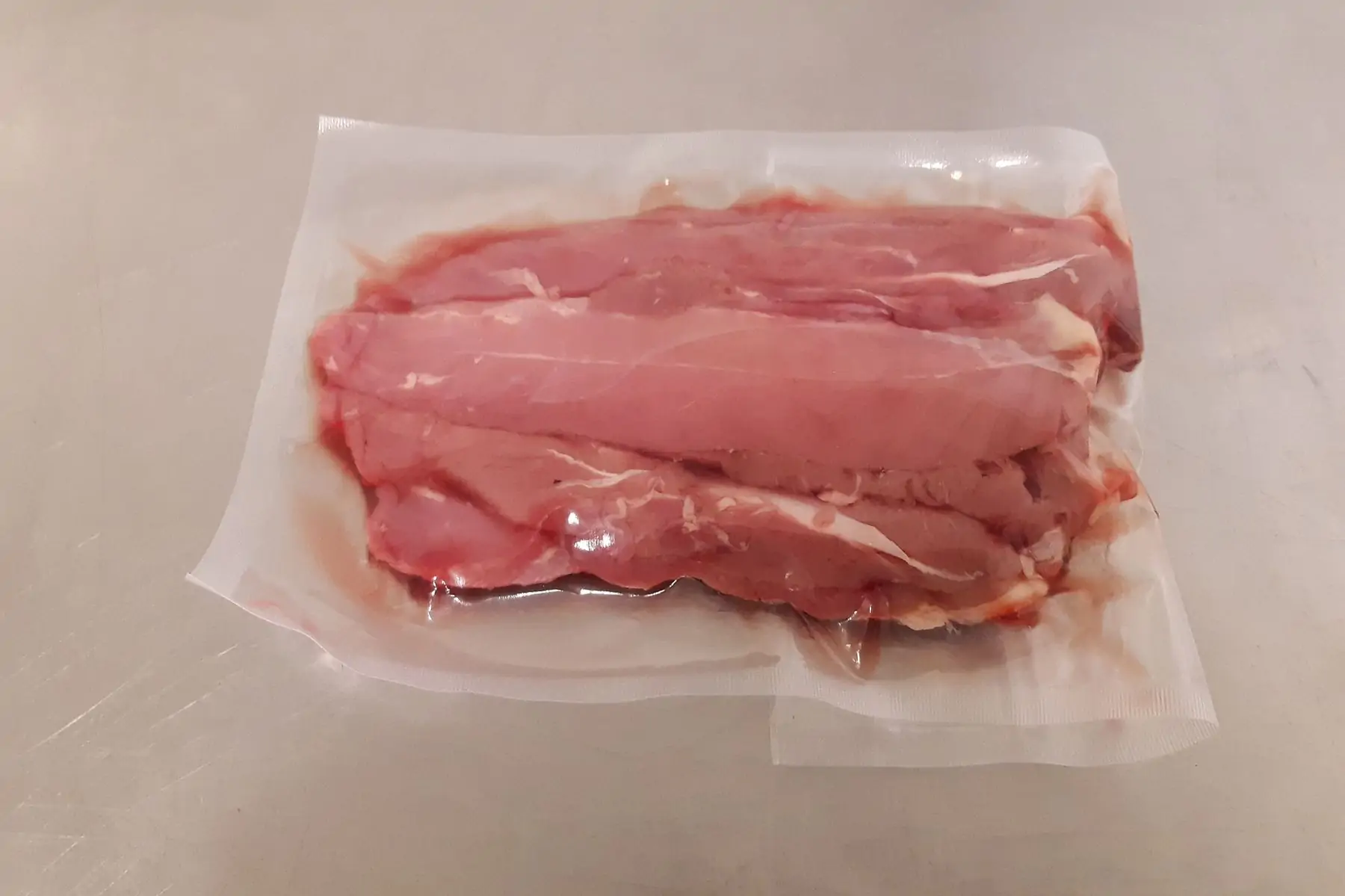 g/ 6 aiguillettes de canards sous vide