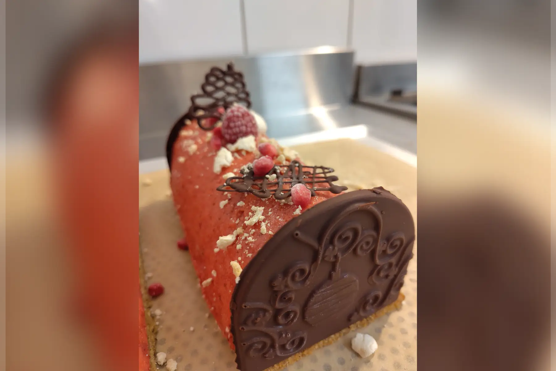 Bûche glacée FRUITEE : fraise, straccia 1 personne