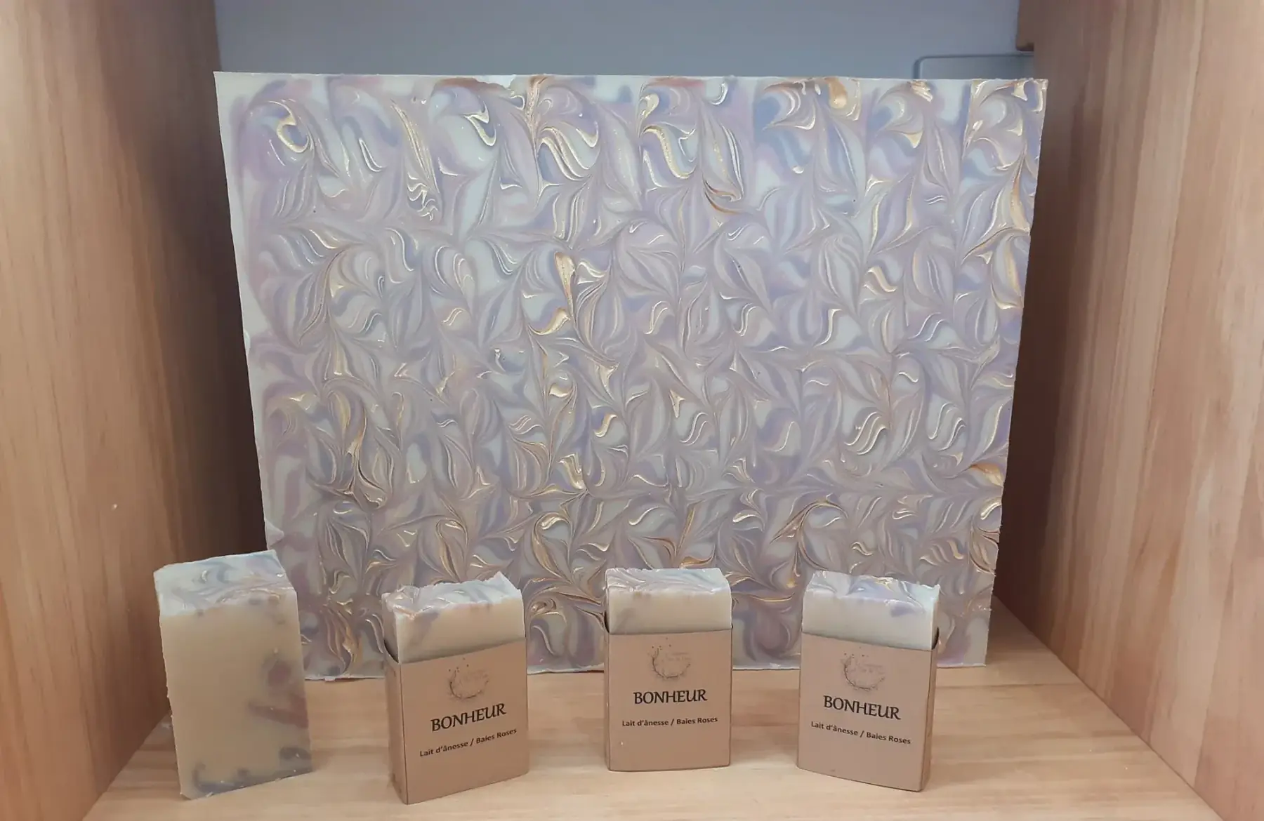 savon bonheur (lait d'anesse / baies roses)