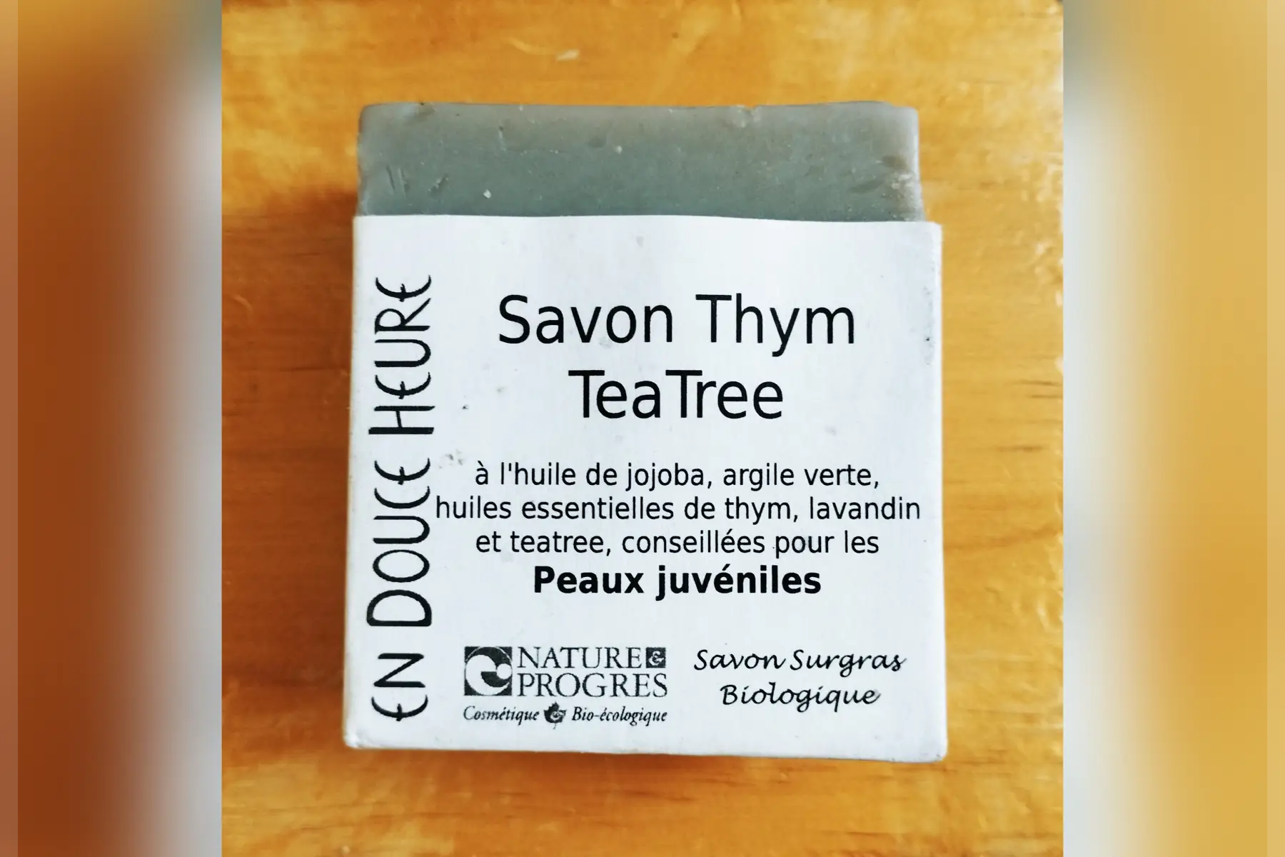 cosmétique : savon peaux juvéniles