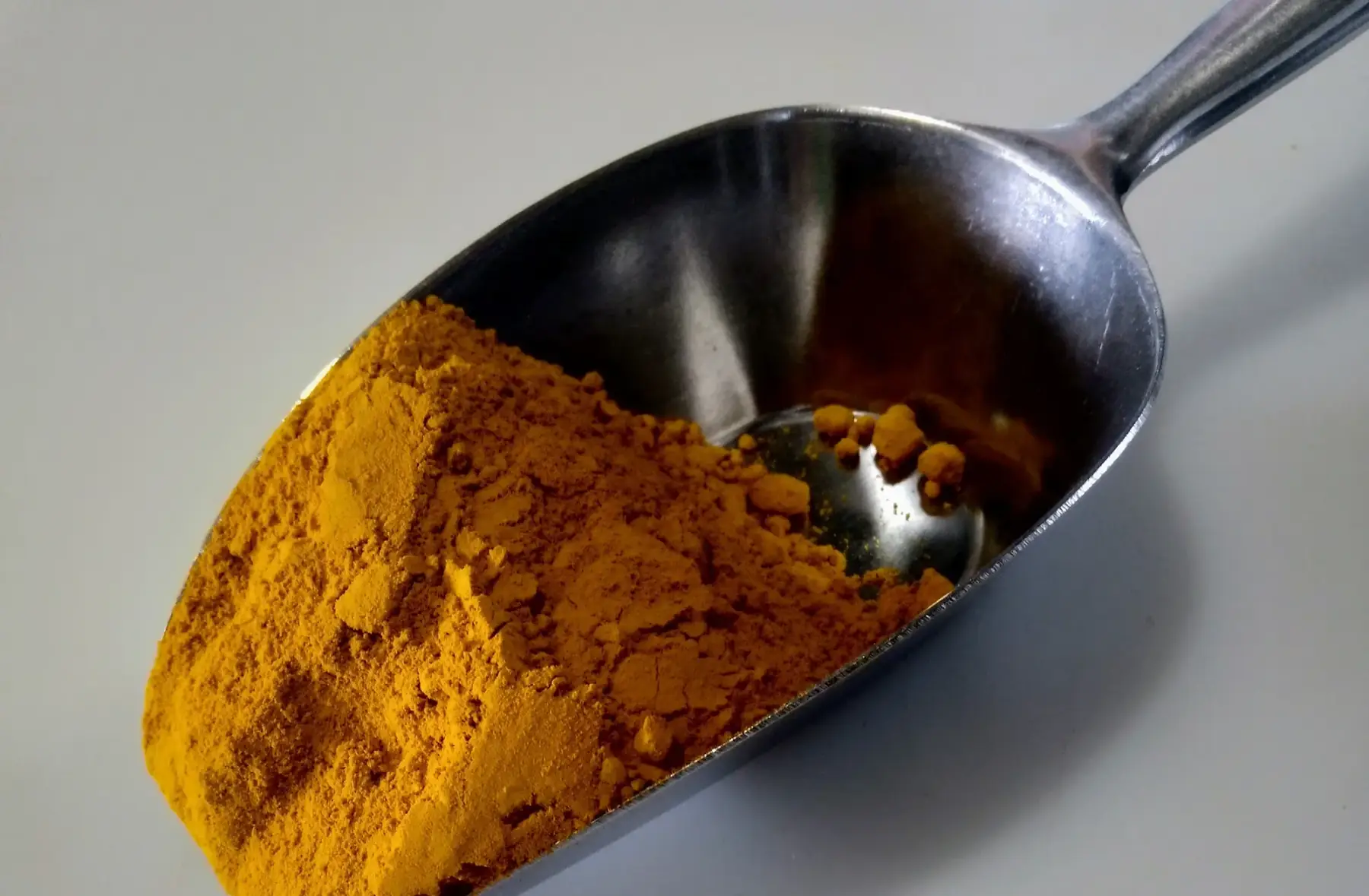 epices et aromates : curcuma moulu