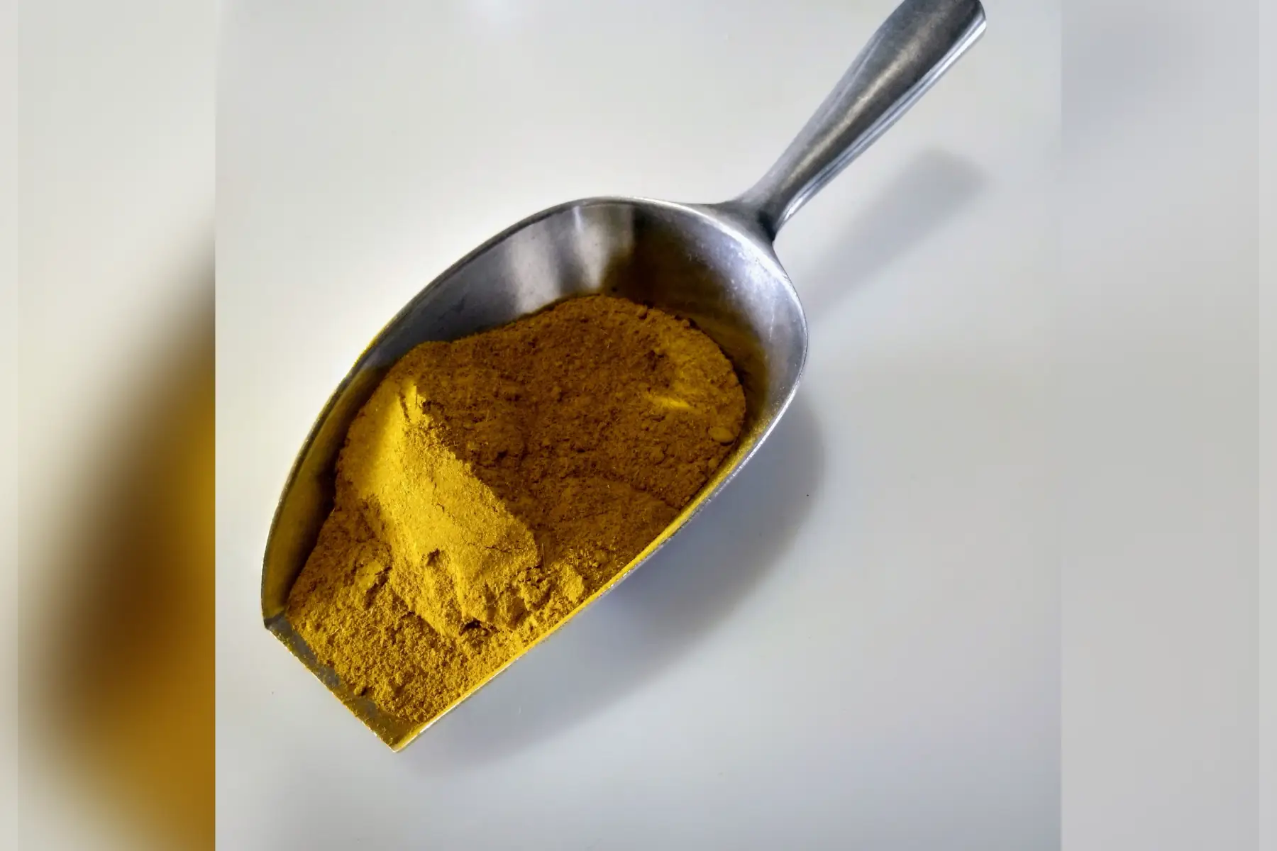 epices et aromates : curry mix doux