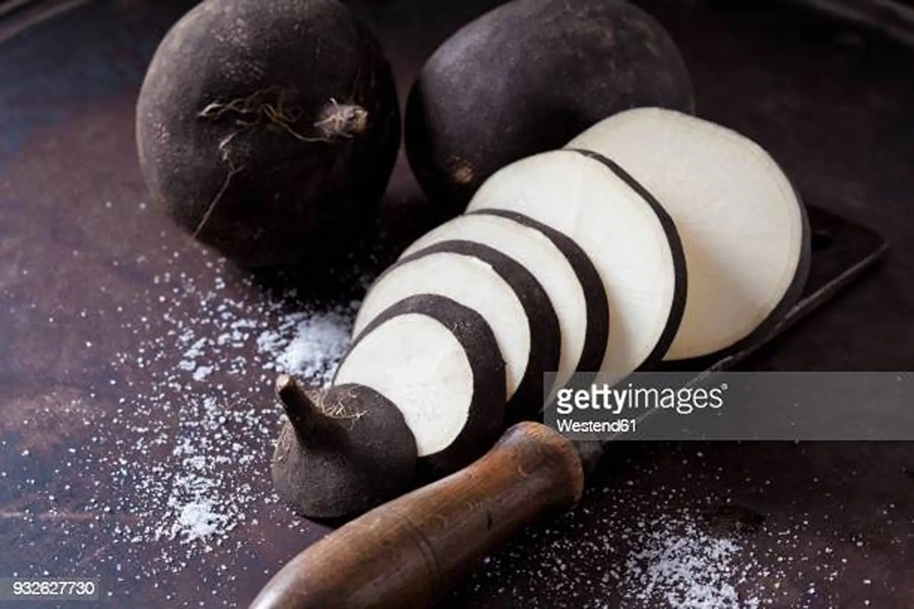 radis noir de bretagne ( long) au kg