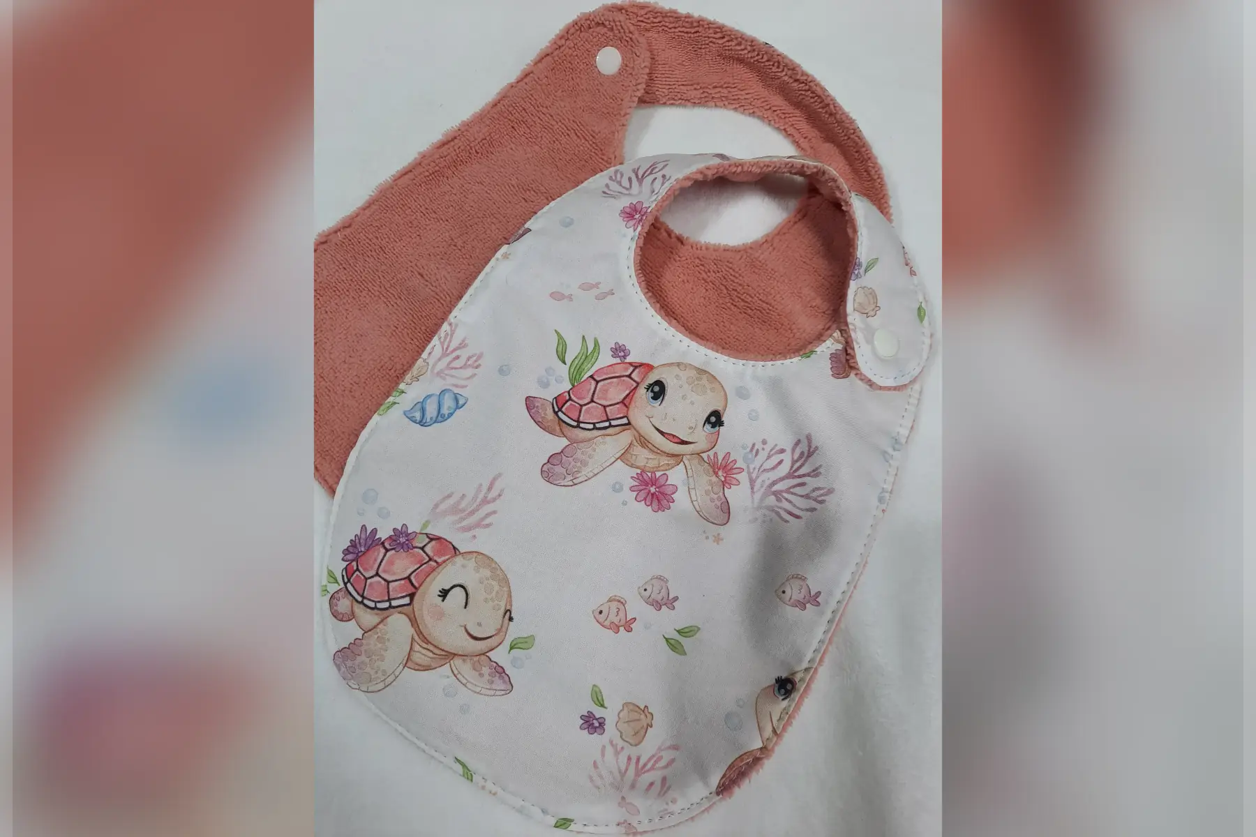 bavoirs motifs tortues