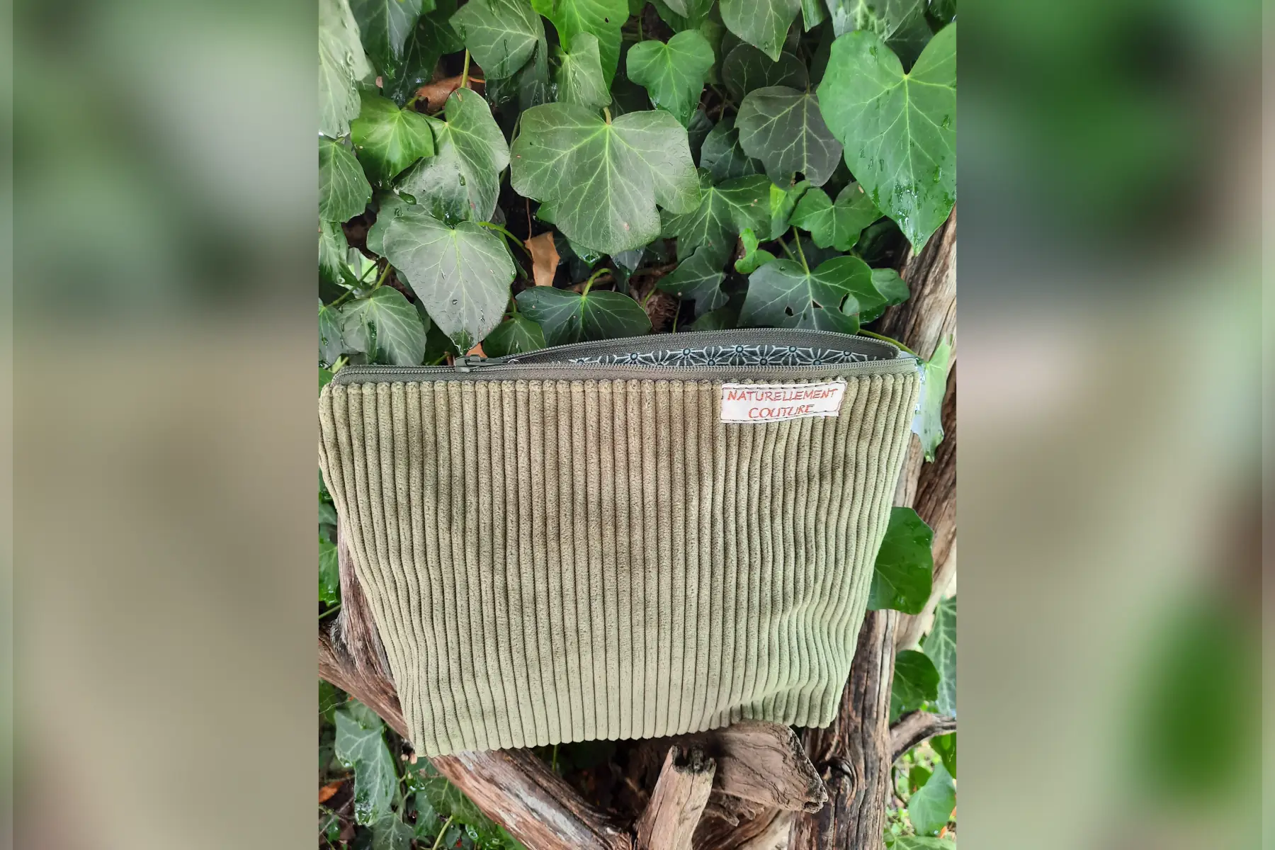 Trousse en velour 'kaki'