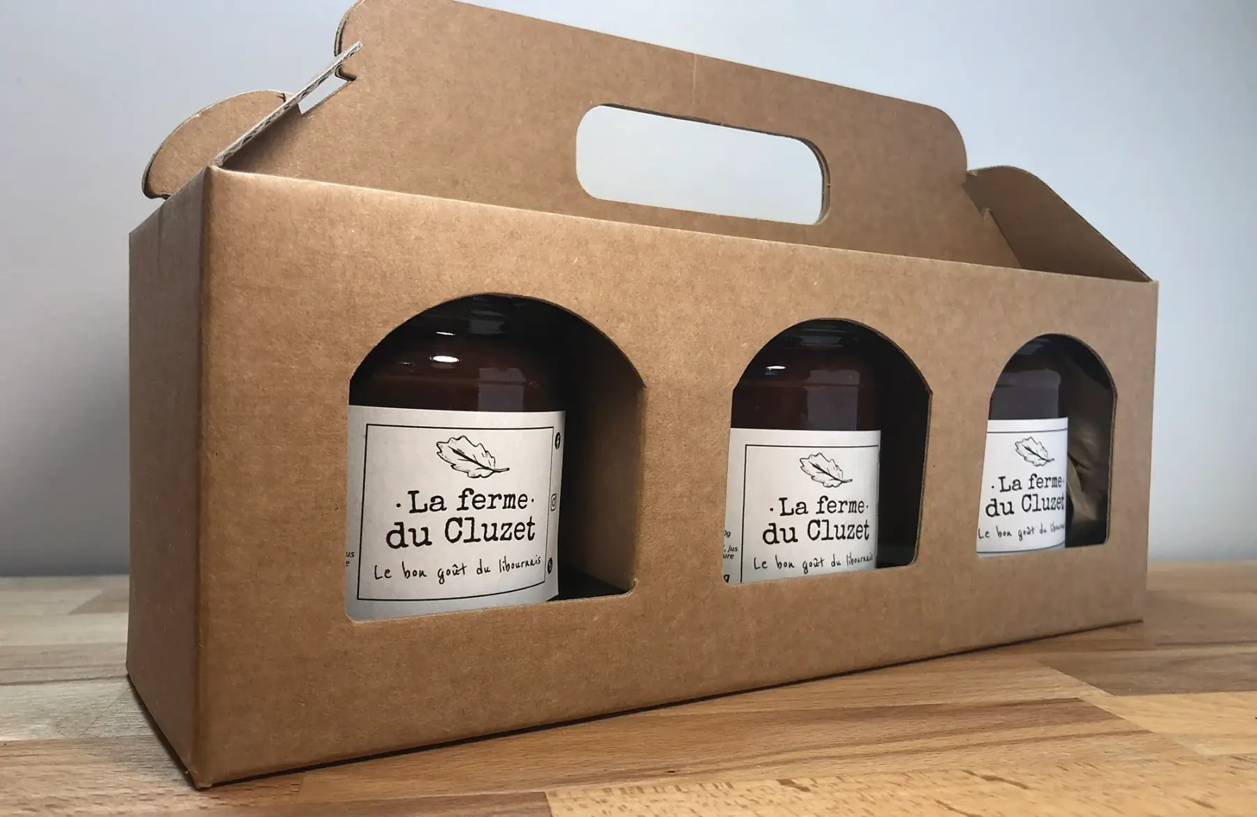 coffret à offrir avec 3 confitures de fraise bio