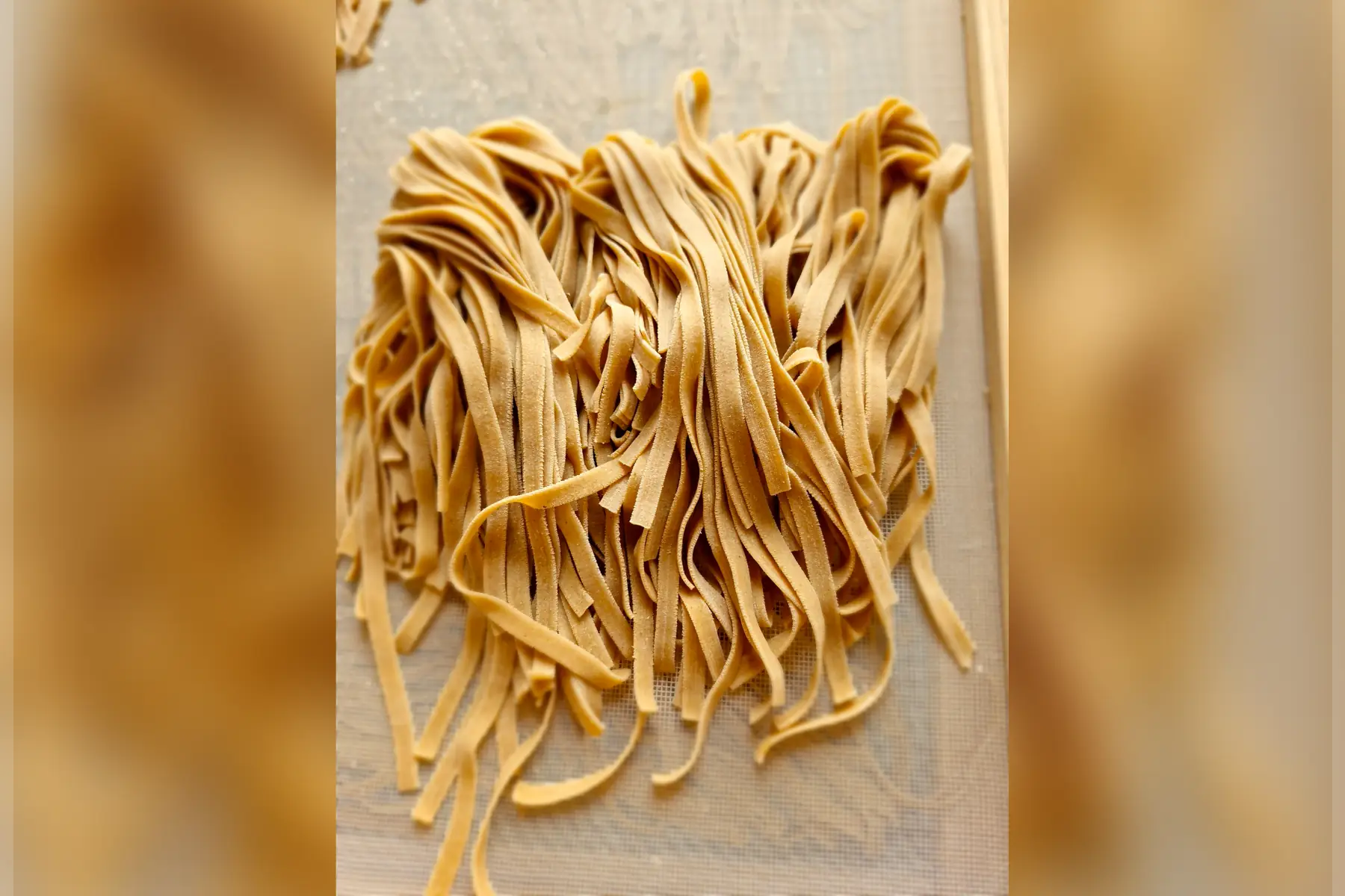 tagliatelles fraiches aux oeufs