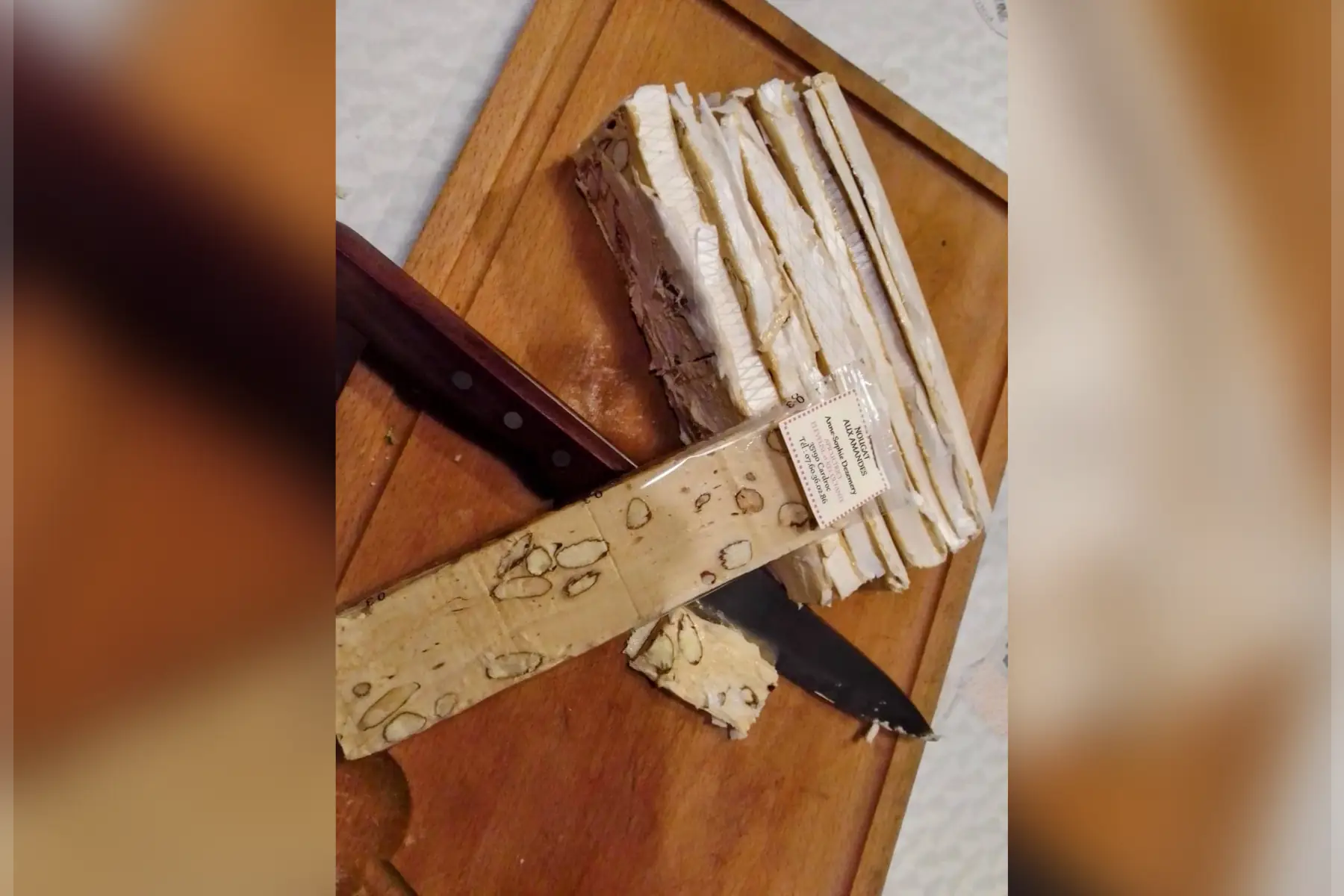 Nougat au miel et aux amandes, distribution à la ferme du grand bois