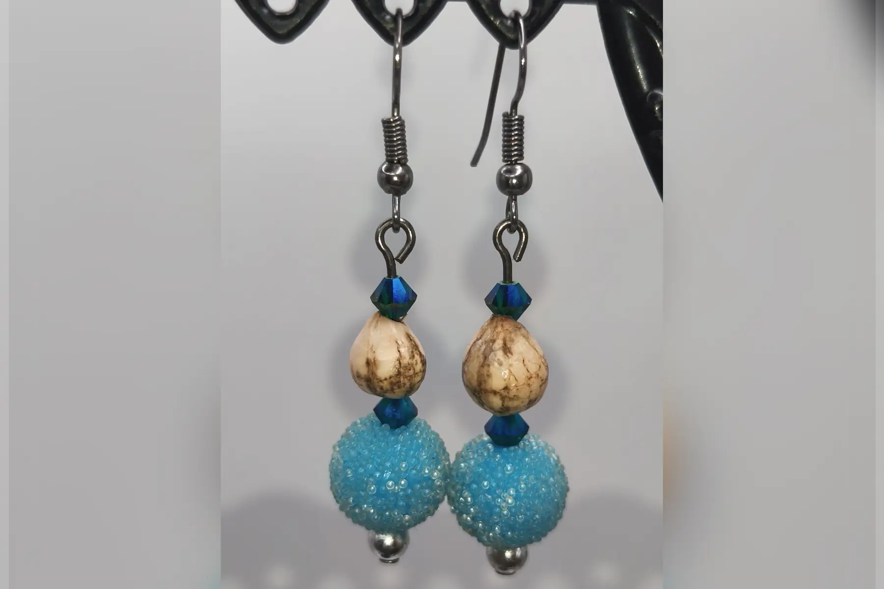 Boucles d’oreilles bleues perle bleu eau