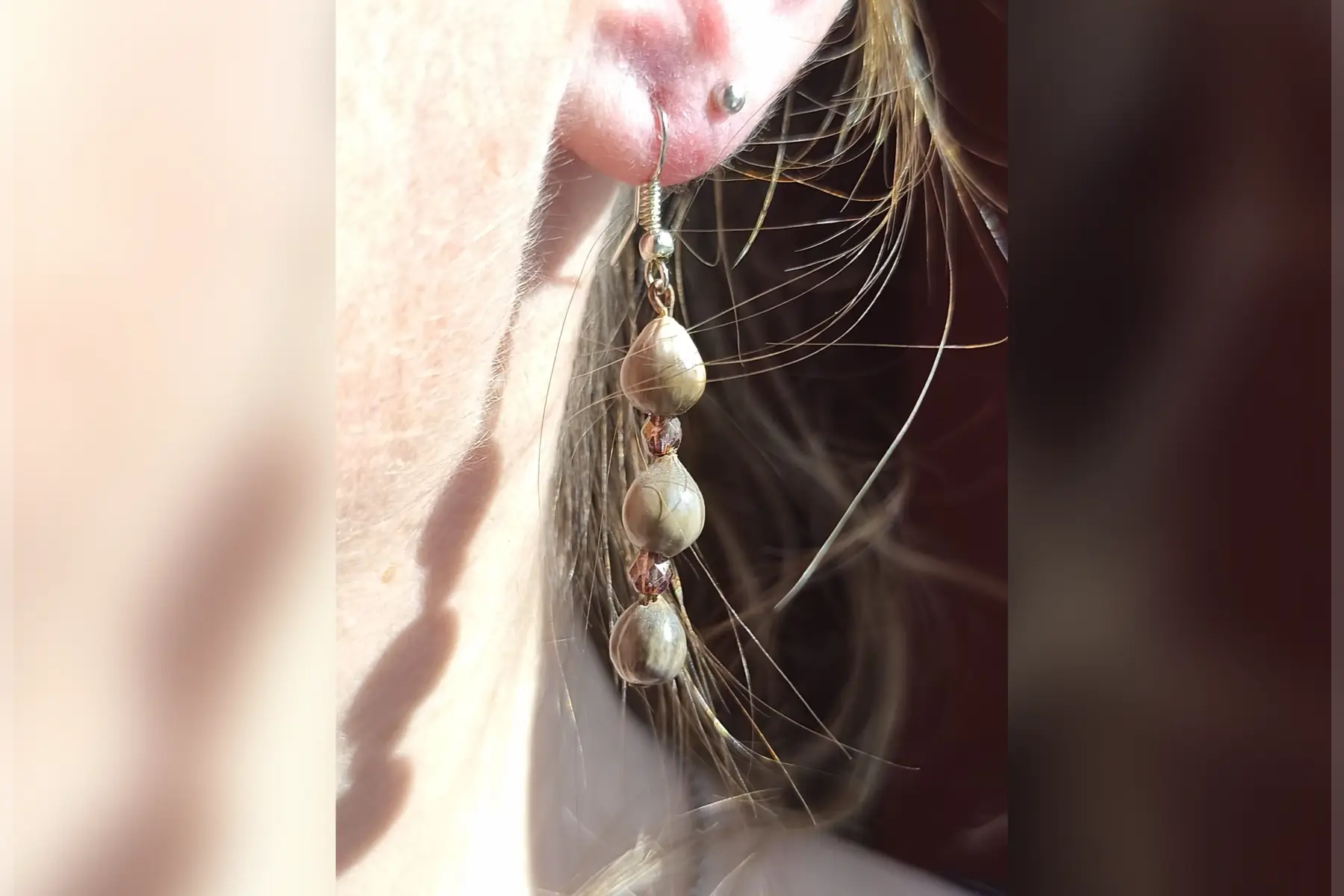 Boucles d’oreilles marrons multiples perles