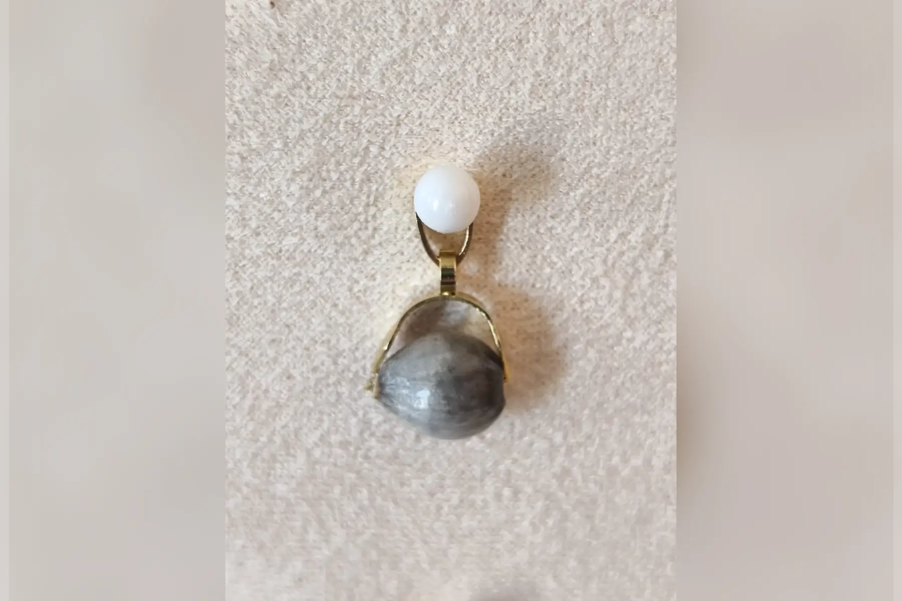 Pendentif simple Larme de Job Doré AVEC Chaîne acier inoxydable doré