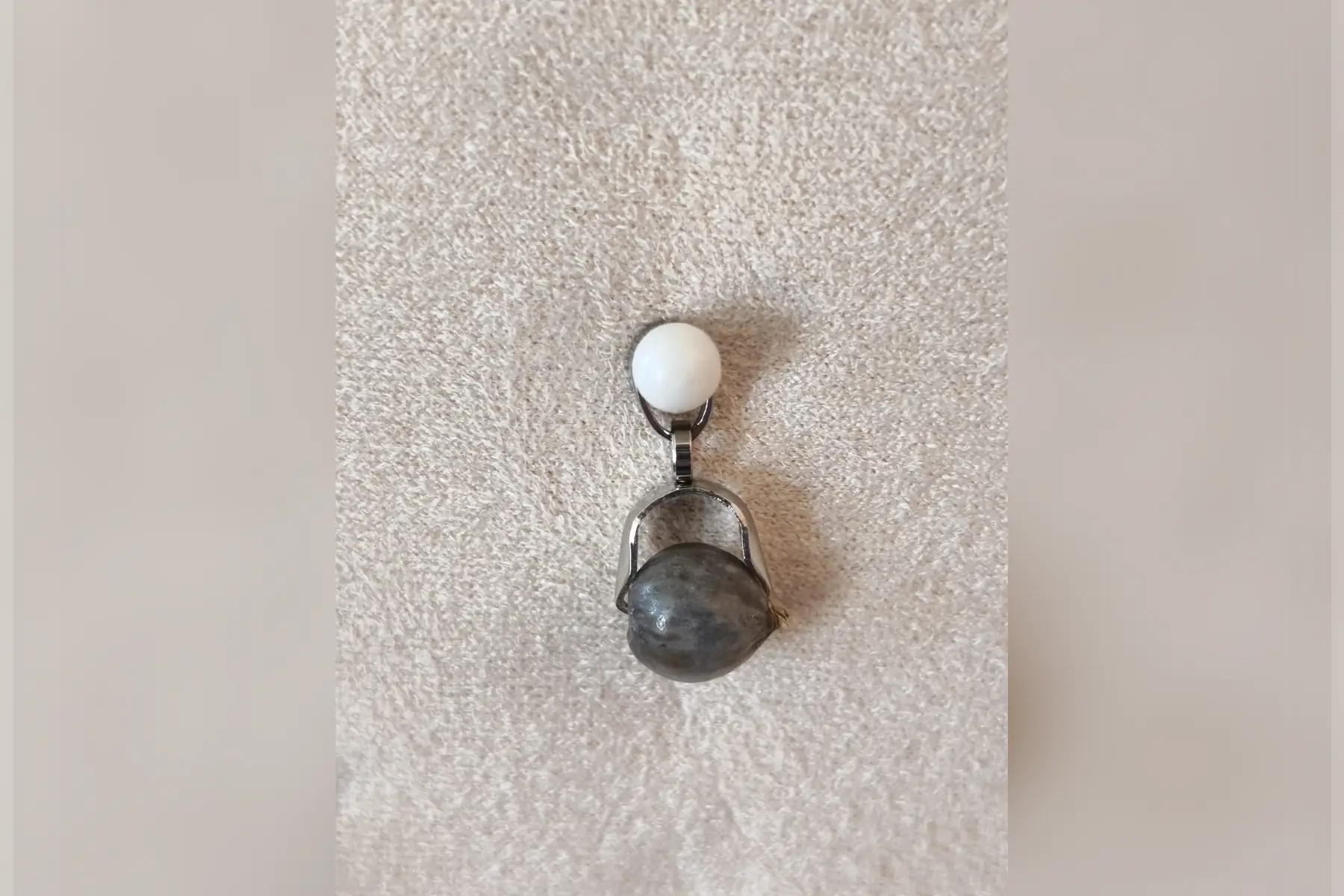 Pendentif simple Larme de Job Argenté